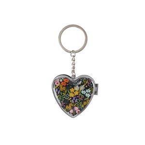 Der Blumenmarkt Herz Pillendose Schlüsselanhänger | Handtaschen-Accessoire | Medikamente Halter