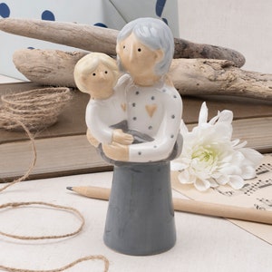 Grandmother & Grandchild Family Figurine | Granny Nanny Grandma | Ceramic Ornament | Gift Box | Gift For Family