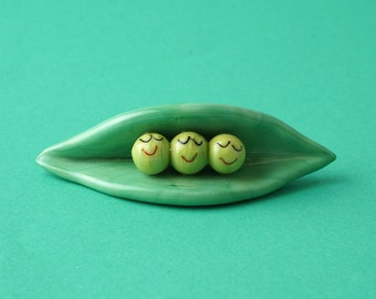 Glass Peas In A Pod | Collectable Ornament | Decorative | Home Accessory | Gift Boxed | Gift For All