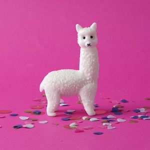White Glass Alpaca In Gift Box • Decoration • Ornament • Collectable • Gift For Home • Home Decor