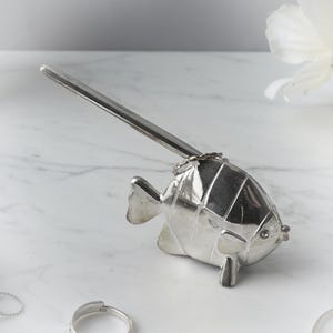 Fish Metal Silver Finish Ring and Jewellery Holder and Organiser Stand in Gift Box | Bedside and Bathroom or Kitchen Sink Storage