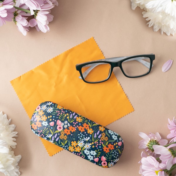 Étui à lunettes floral The Flower Market avec chiffon de nettoyage en microfibre • Cadeau pour elle • Fermeture à pression • Soins des yeux • Accessoires de voyage