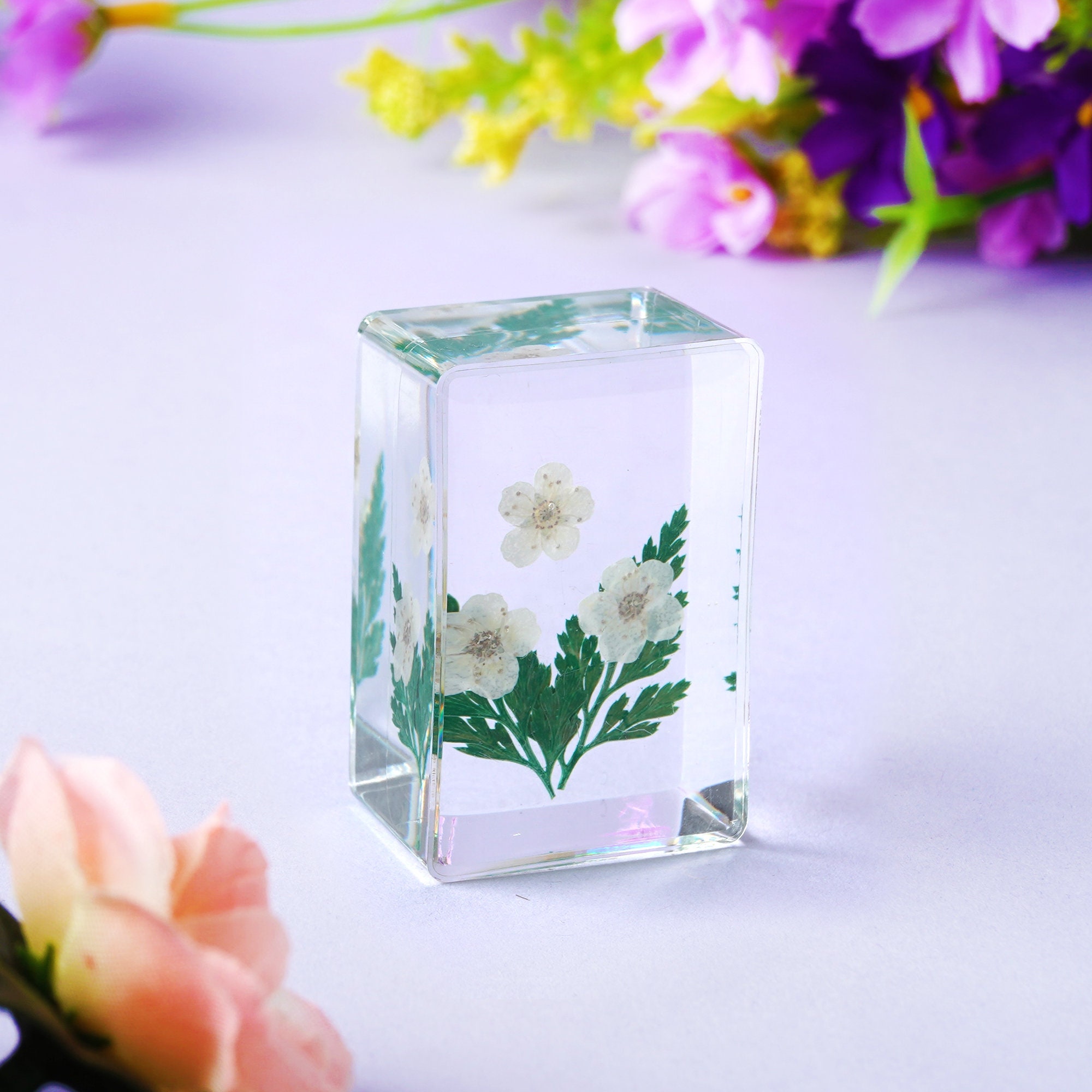 フラワーマーケットの白い花（樹脂製）｜ホームデコレーション
