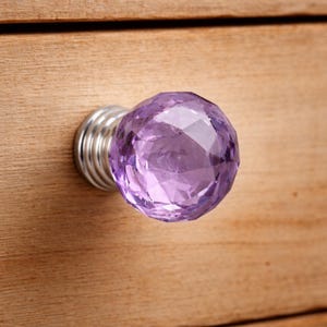 Set med 2 lila lådhandtag i glas | Skåpknoppar, Shabby Chic-beslag