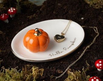 Snuggle Season Ceramic Pumpkin Ring Dish