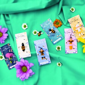 Set von 6 Sorgen-Puppen mit Bienen-Thema auf Geschenkkarte | Motivierende Anhänger | Geschenk für alle