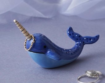 Noah the Narwhale Ceramic Ring and Jewellery Holder and Organiser Stand in Gift Box | Bedside and Bathroom or Kitchen Sink Storage