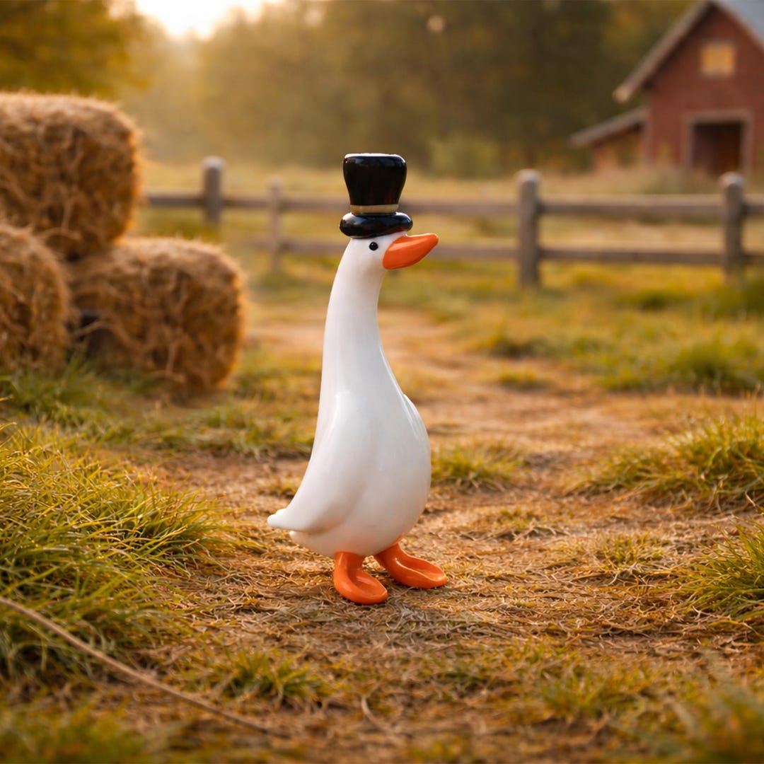 Artisan Glass Duck With Top Hat in Gift Box • Decoration