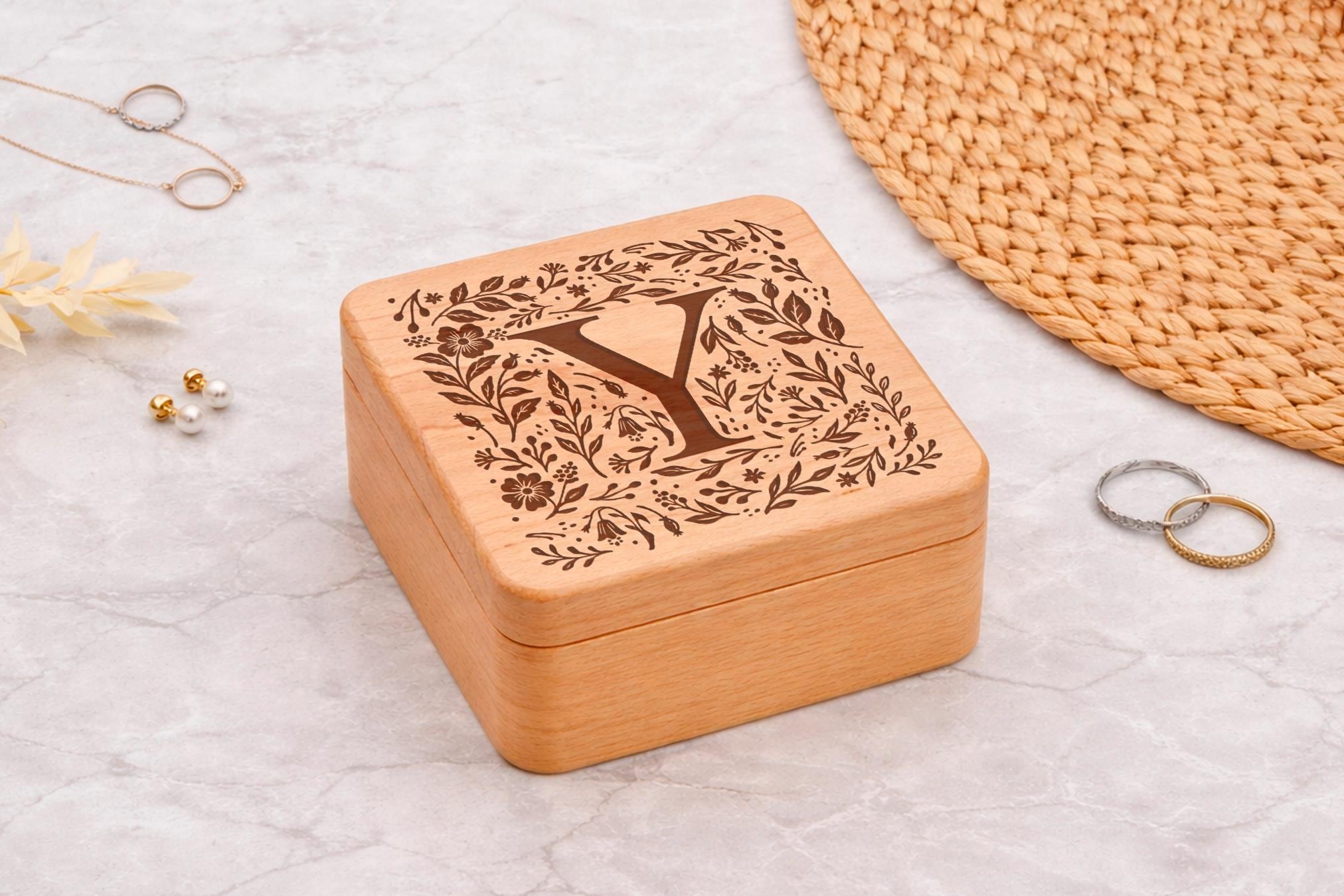 ボタニカルレター「Y」木製ジュエリーボックス • 記念品 • ギフト