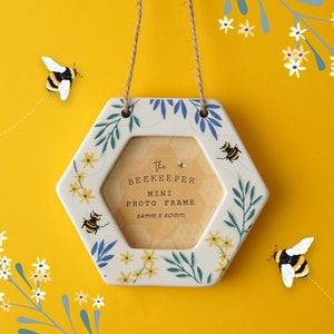 Cornice portafoto in ceramica da appendere in miniatura The Beekeeper