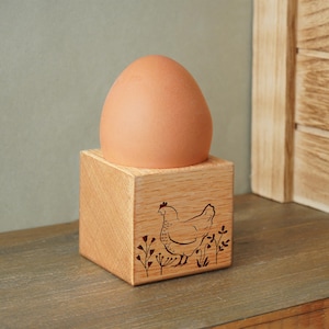 Bramble Farm &#39;Chicken&#39; Oak Egg Cup In Gift Box | Breakfast | Homeware | Kitchenware