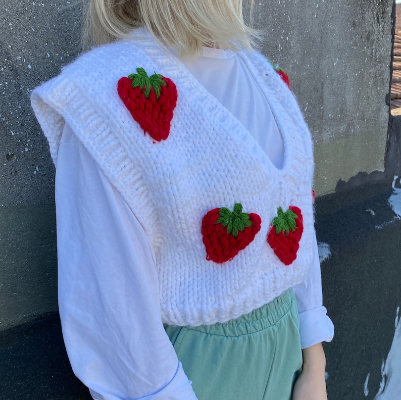 Handmade Sweater Strawberry Hitch for Women Strawberry Cardigan Wool Cardigan Knit Cardigan White Red Chunky Cardigan Gift Cardigan
