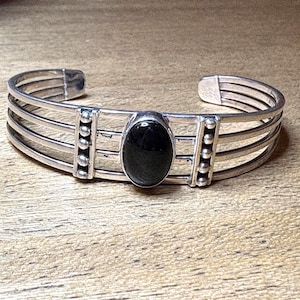 Black Onyx Contemporary Cuff
