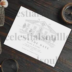 Puede incluir: Una tarjeta de invitación blanca con un dibujo lineal detallado de una casa señorial. Se muestra el texto "Save the Date", junto con nombres, una fecha y una dirección. La tarjeta está sobre una superficie de madera oscura.