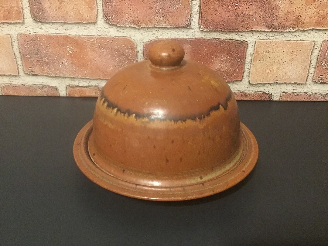 Studio Art Pottery Ceramic Cheese Dome or Butter Dish Brown Stoneware