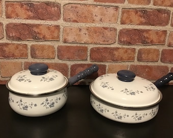Crowning Touch 2 piece Blue Garland Covered 1.5 quart pot and 8” sauté pan Vintage