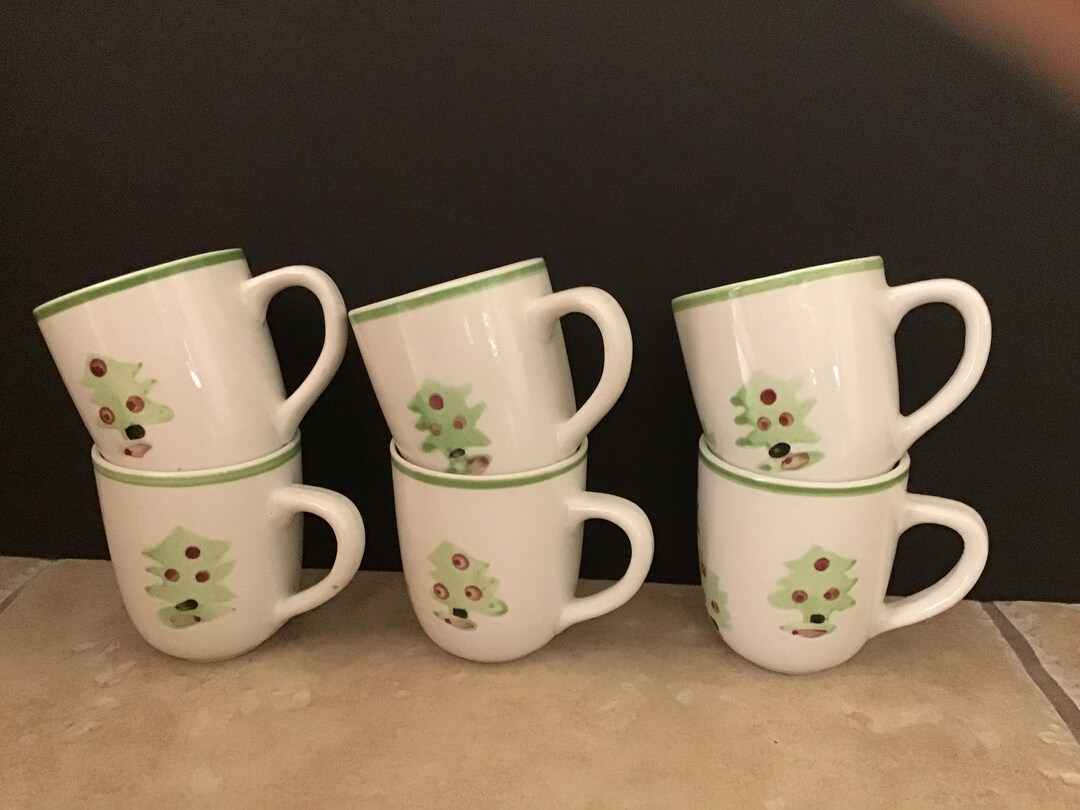 Gibson Everyday Christmas Tree Design Coffee Tea Mugs Set of