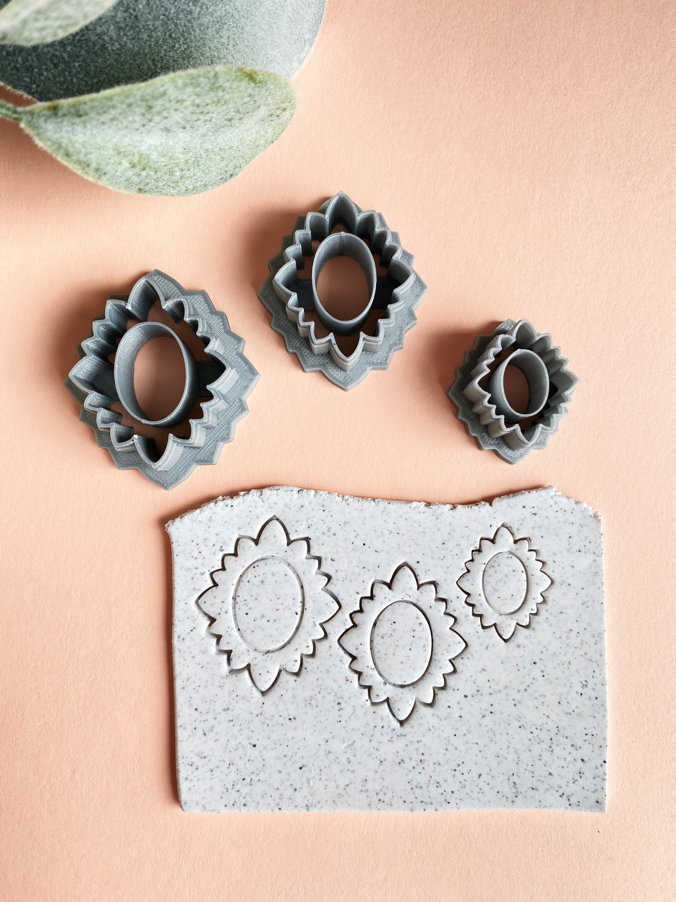 Oval Sun Embossed Clay Cutter