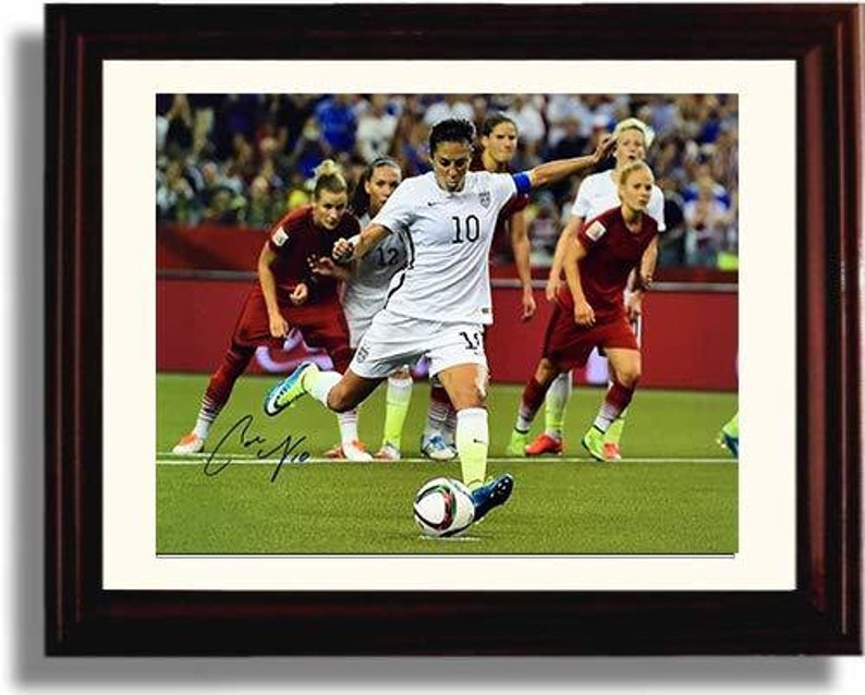 Framed Carli Lloyd Taking The Shot US Women/'s Soccer Autograph Replica Print