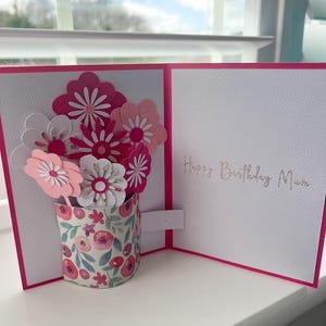 Biglietto pop-up personalizzato // Biglietto pop-up con fiori 3D // Biglietto di compleanno // Biglietto per la festa della mamma // Biglietto di compleanno personalizzato