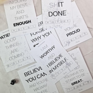 Mini-Spar-Challenge + Tägliche Affirmationen | Haushalt Binder Einfügen | Motivationskarten in Taschenformat - Set mit Mini-Spar-Challenges