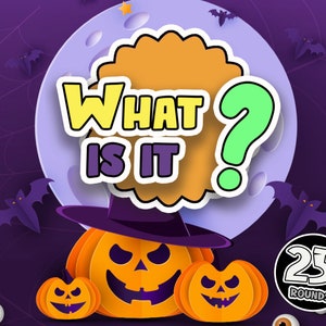 Pode incluir: Gráfico com tema de Halloween com uma grande abóbora laranja usando um chapéu de bruxa e duas abóboras menores. O texto "WHAT IS IT" está acima de uma interrogação verde. Uma lua cheia, morcegos e o texto "25 ROUNDS" também são apresentados.