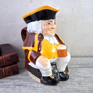 Carlton Ware English Toby Jug / Character Mug / Eighteenth Century Gent Yeoman having a beer