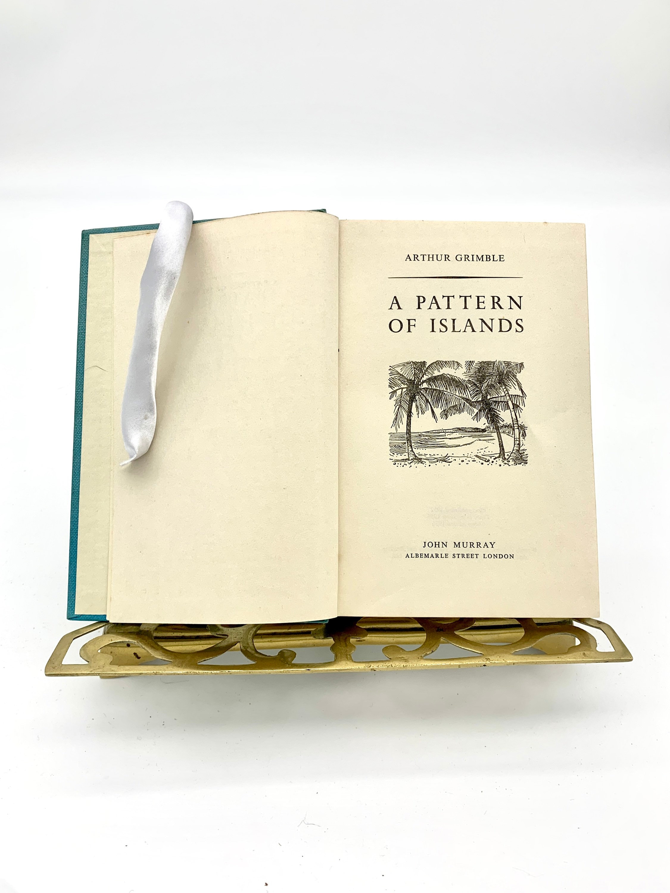A pattern of islands by Arthur Grimble. Published by John Etsy