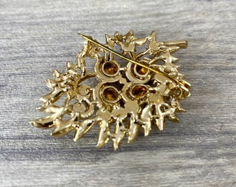 Broche Fantaisie Vintage Métal Jaune Motif Feuilles - Bijou Rétro Pour Femme - Occasion