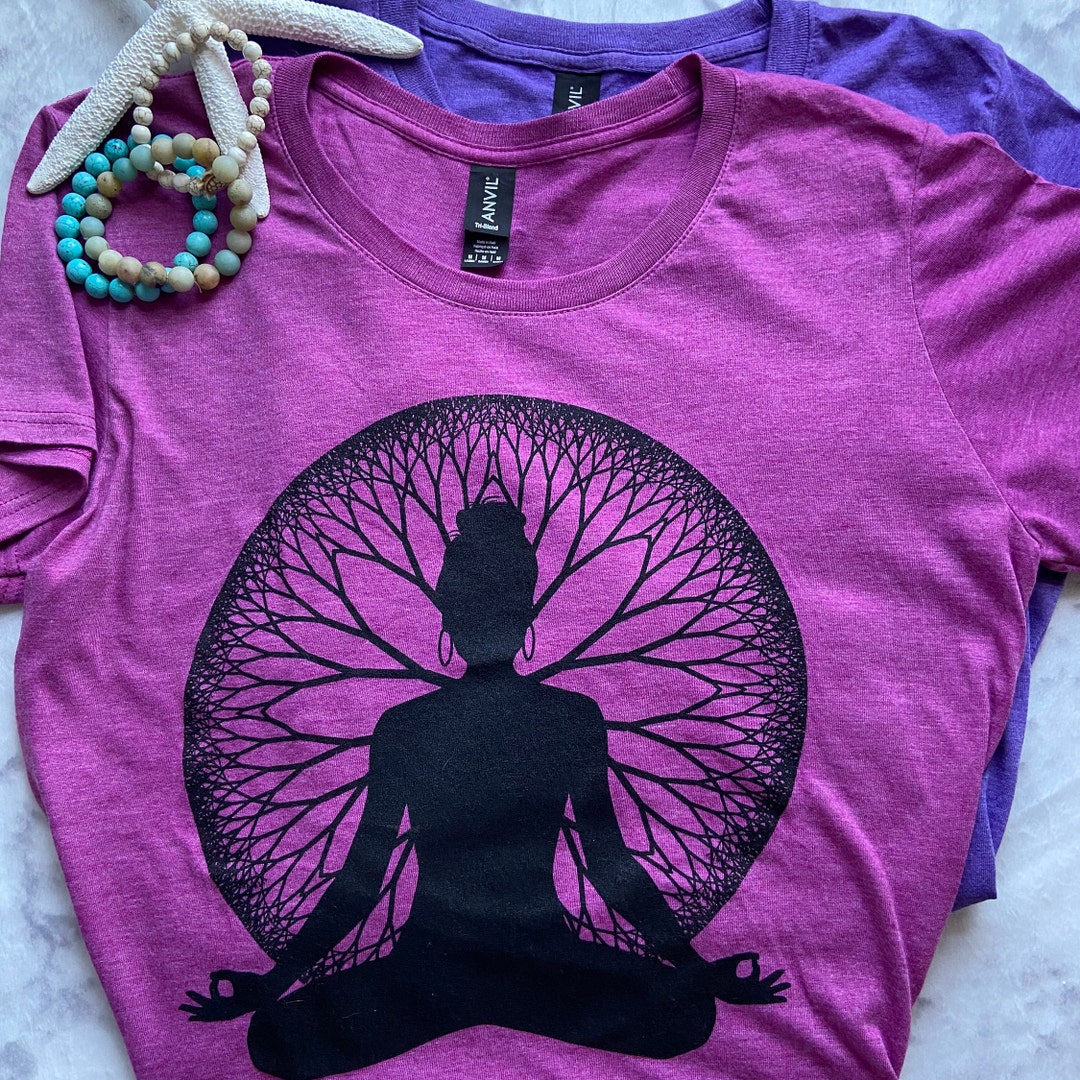 Yoga, Yoga Tee, Gift For Yogi, Womens Soft Tee Shirt, Méditation