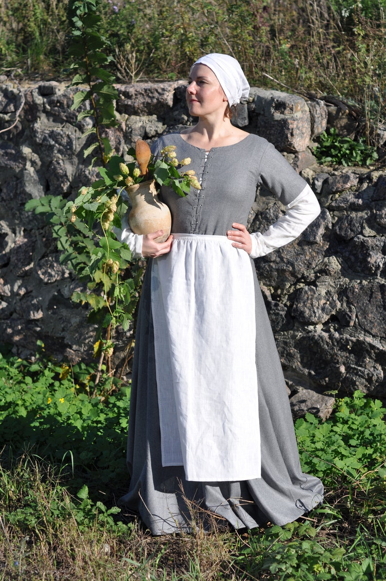 Medieval kirtle, Frontlaced kirtle, Medieval dress, 14th century dress, Kirtle dress, Medieval cotehardie, Wool kirtle, Renaissance kirtle image 4