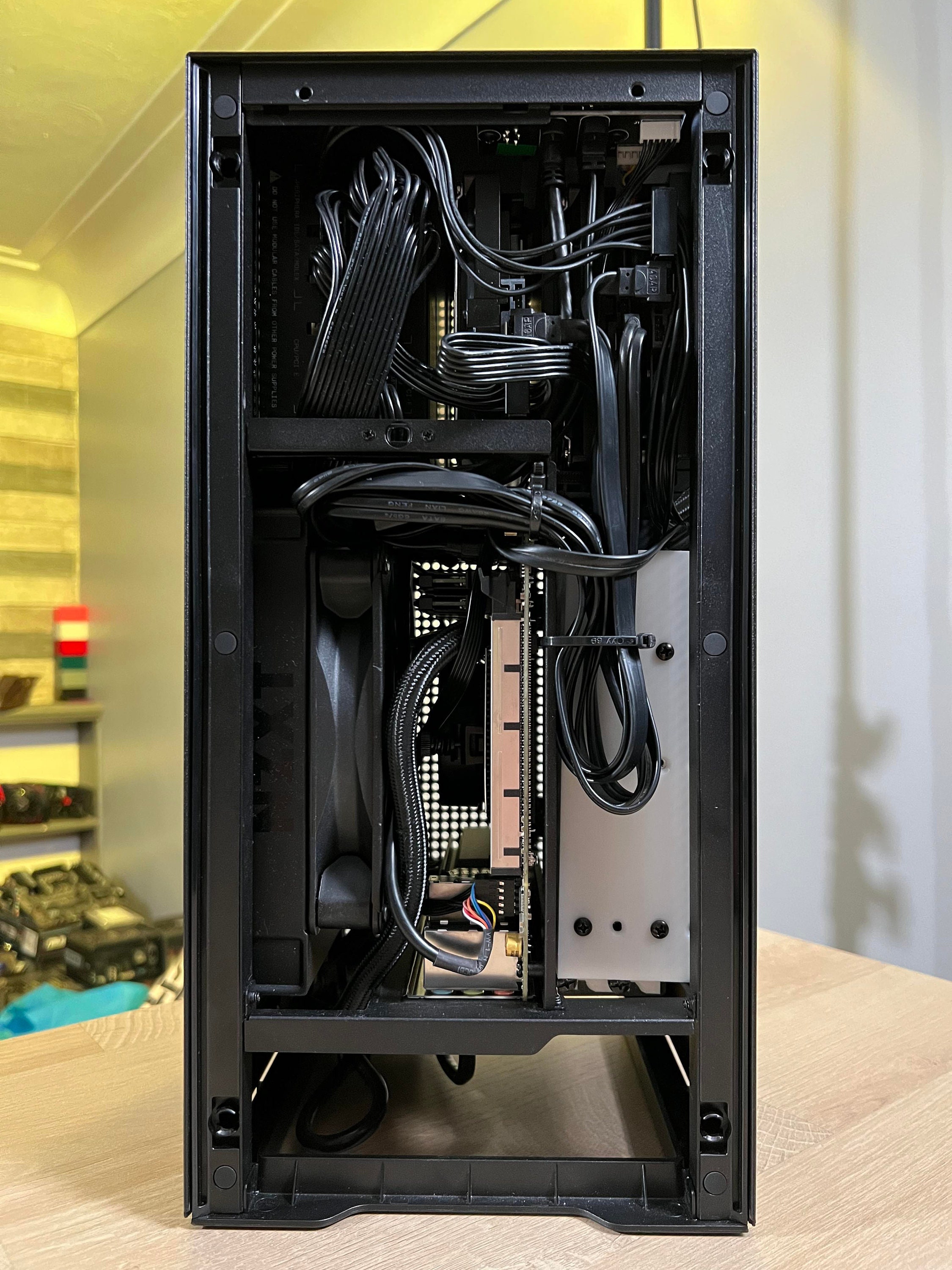 nzxt h1 v1 650w SFX電源 NZXT H1 650W SFX電源