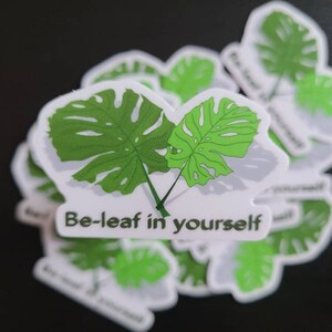 Adorable autocollant plante en forme de feuille en soi