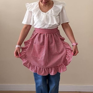 Handmade Ruffled Gingham Half Apron: Vintage Kitchen Style
