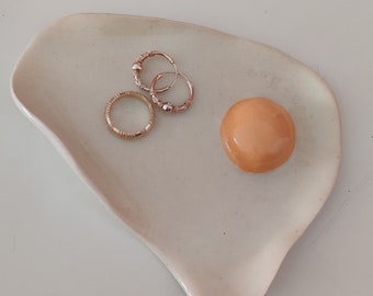 Egg-cellent : vide-poche en céramique - Cadeau original - Egg trinket dish - Original gift