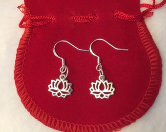 Orecchini pendenti, realizzati in argento sterling 925