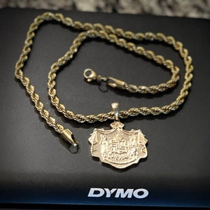 14k Gold Hawaiian Coat of Arms Pendant with 5mm Thick Chain