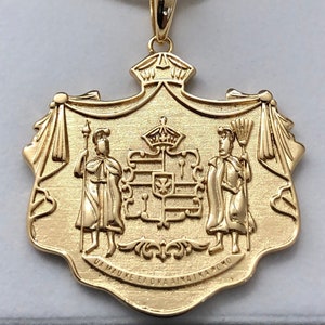 14k GOLD Hawaiian Coat of Arms PENDANT