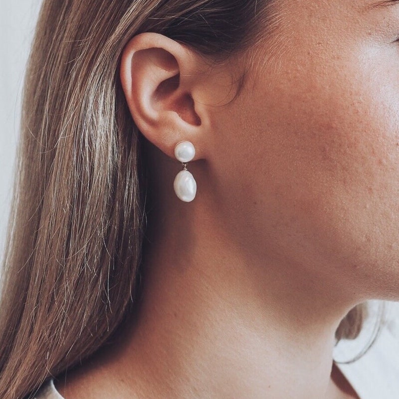 Double Oval Earrings (Pearl) main image 1