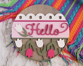 Türschild Hello Spring: Rundes Haustürschild aus Birke