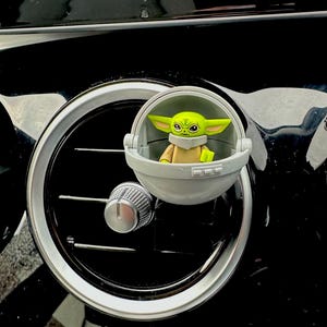 Car Air Freshener Star yoda mandalorian Clip on Vent Mini Figure Fragrance Gift Cartoon   accessories