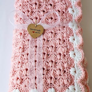 Crochet baby blanket, Vintage pink baby blanket, Baby shower gift, Nursery decor, Baby gift, Newborn baby gift, Handmade, New.