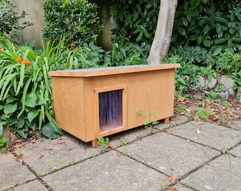 Extra Large Outdoor Cat House – Weatherproof Feral Cat Shelter & Den