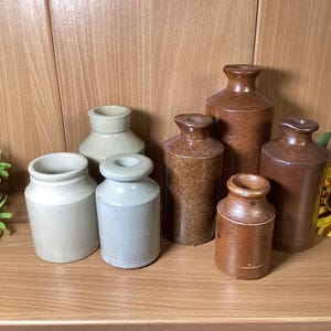 Vertedores de tinta/botellas, gres esmaltado con sal, 1880-1900