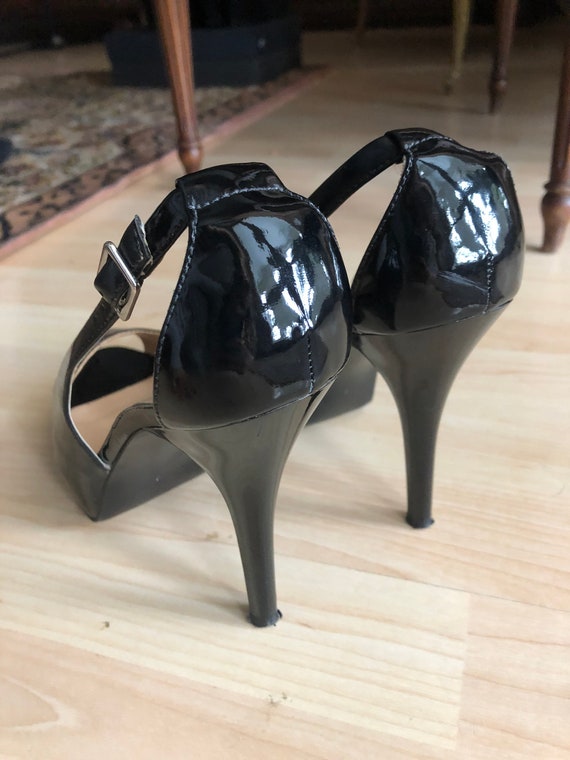 Black Guess heels