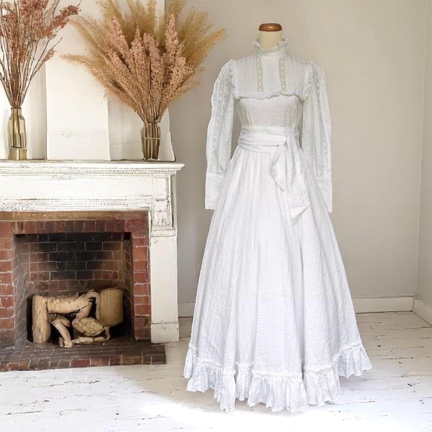 Vintage LAURA ASHLEY Cotton White Wedding Dress - Crochet Trim