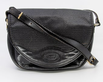 Vintage OROTON ladies leather crossbody / messenger bag - black leather - made in Australia - c1980 / 90s