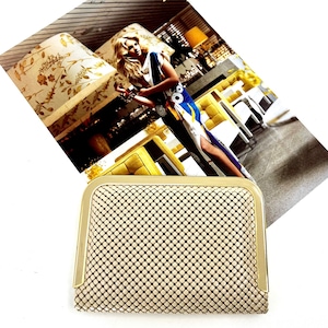 Vintage mesh UNBRANDED card / license holder - cream and gold colour - likely 1980s - snap button closure