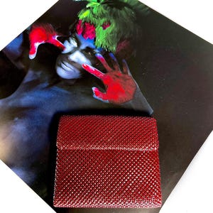 Portafoglio/borsa da donna vintage con marchio GLOMESH - colore bordeaux - fornito nella scatola originale - scomparti per monete, carte e banconote - anni '80 circa