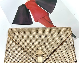 Vintage GLOMESH branded ladies slimline clutch - gold colour - envelope style - c1970s - made in Australia